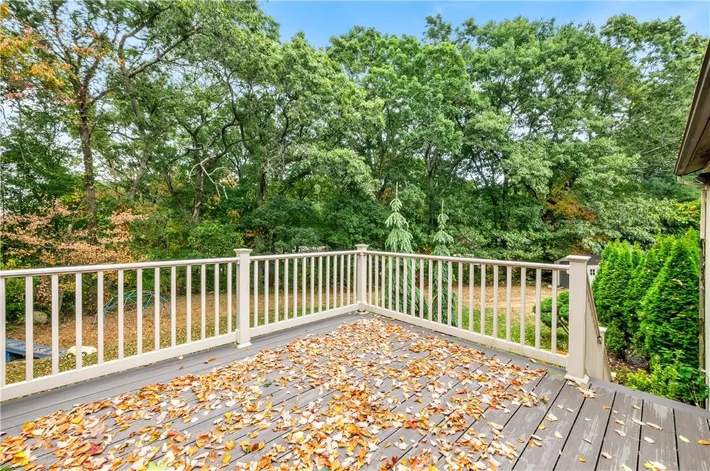 10 Robert Circle Johnston RI 02919