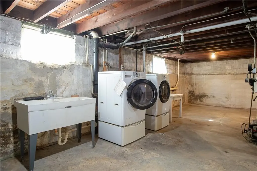 58 Delway Road Cranston RI 02910