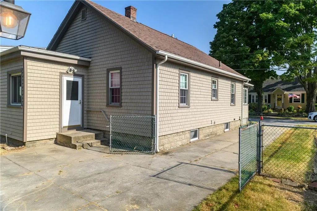 58 Delway Road Cranston RI 02910