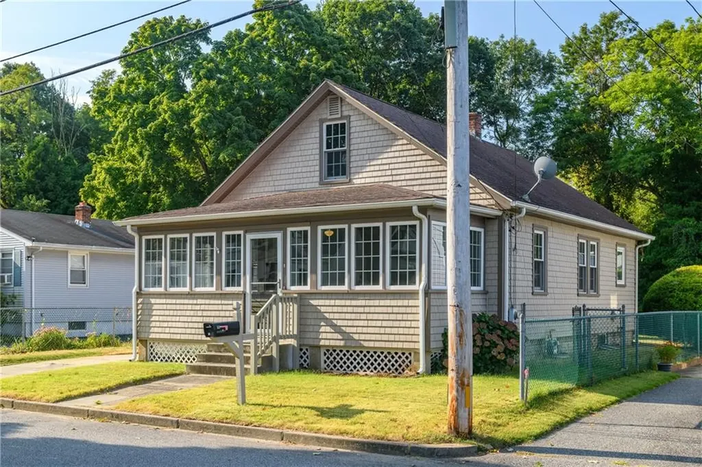 58 Delway Road Cranston RI 02910