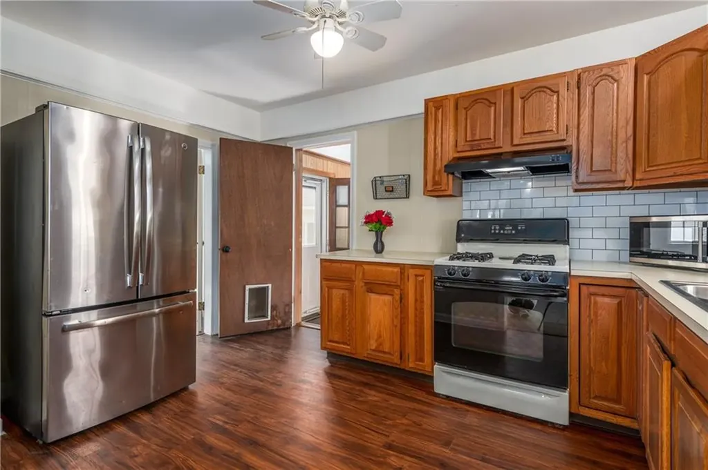58 Delway Road Cranston RI 02910