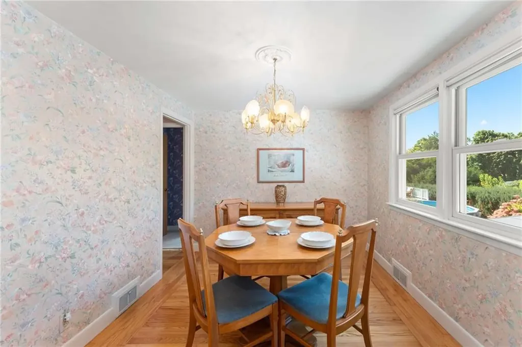 41 Thistle Drive Cranston RI 02920