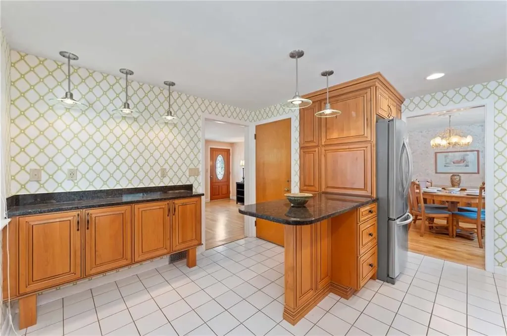 41 Thistle Drive Cranston RI 02920