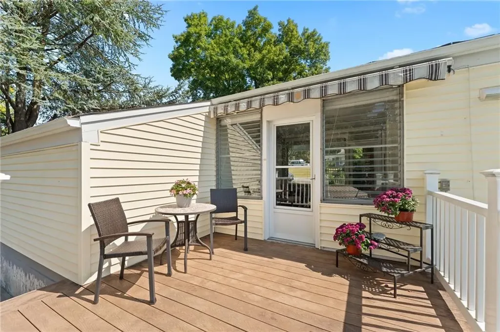 41 Thistle Drive Cranston RI 02920