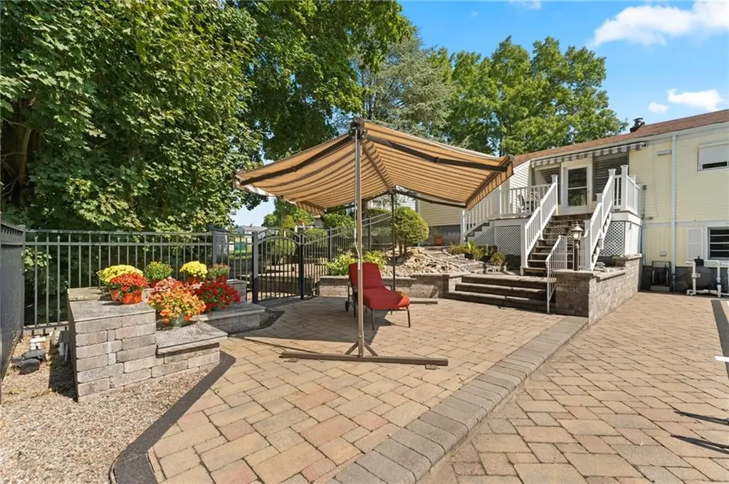 41 Thistle Drive Cranston RI 02920