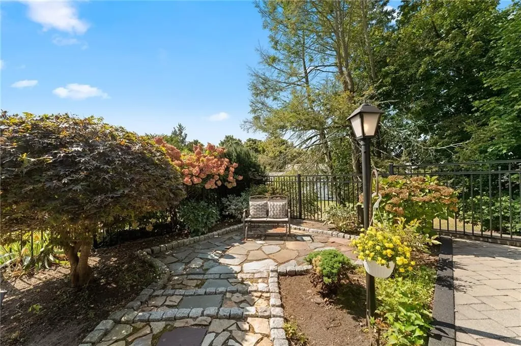 41 Thistle Drive Cranston RI 02920