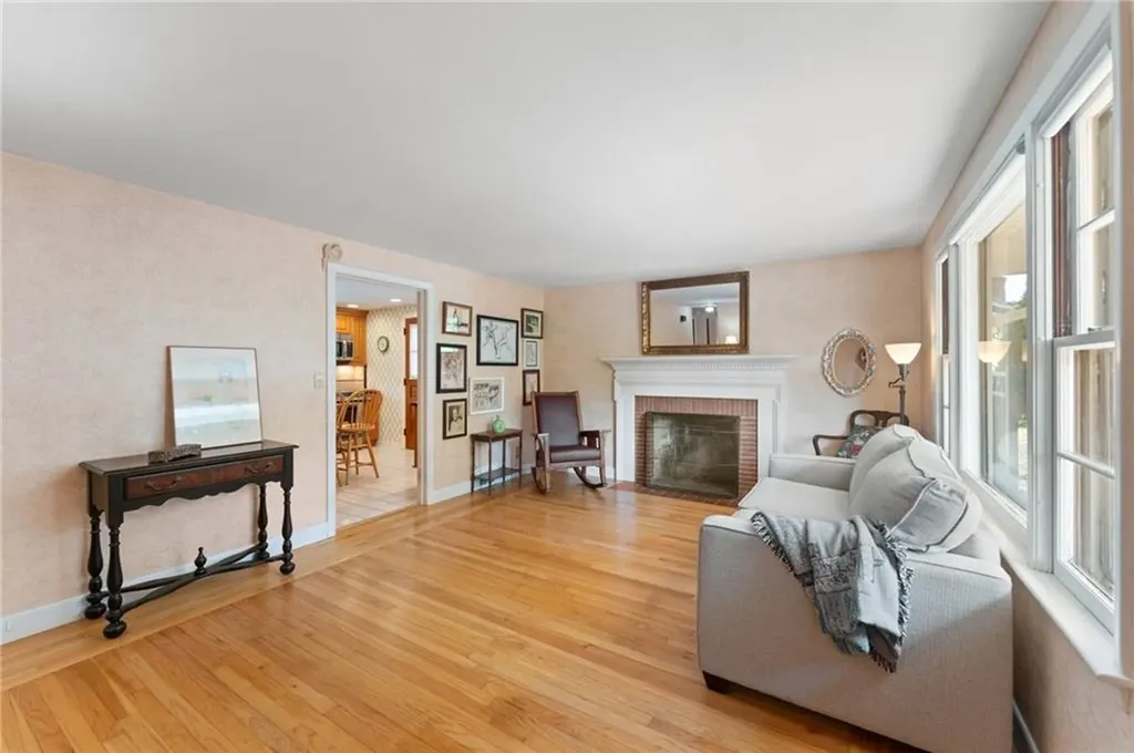 41 Thistle Drive Cranston RI 02920