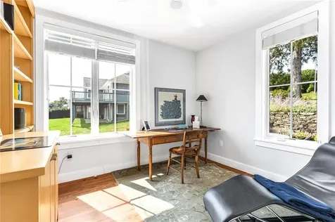 41 Conanicut Road Narragansett RI 02882