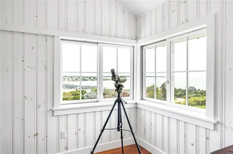 41 Conanicut Road Narragansett RI 02882