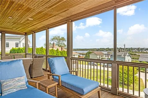 41 Conanicut Road Narragansett RI 02882