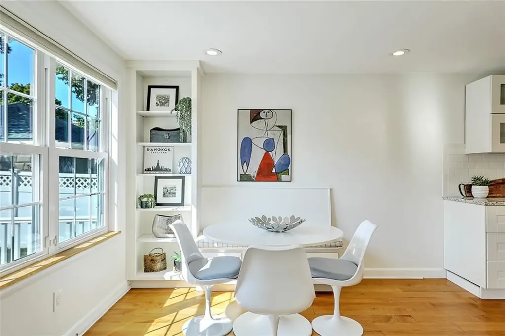 301 Rochambeau Avenue Providence RI 02906