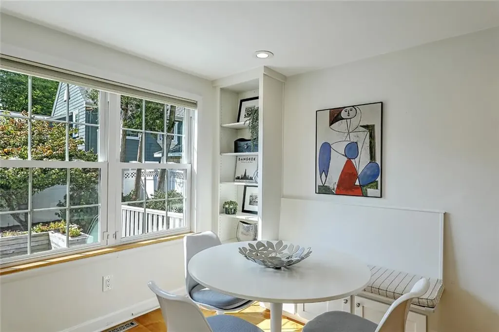 301 Rochambeau Avenue Providence RI 02906