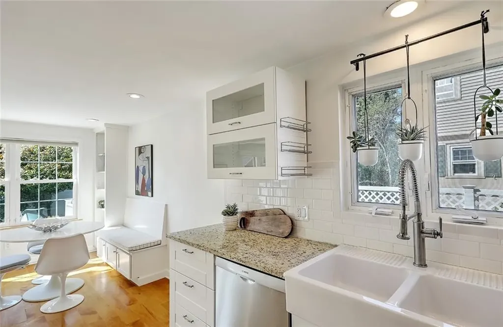 301 Rochambeau Avenue Providence RI 02906