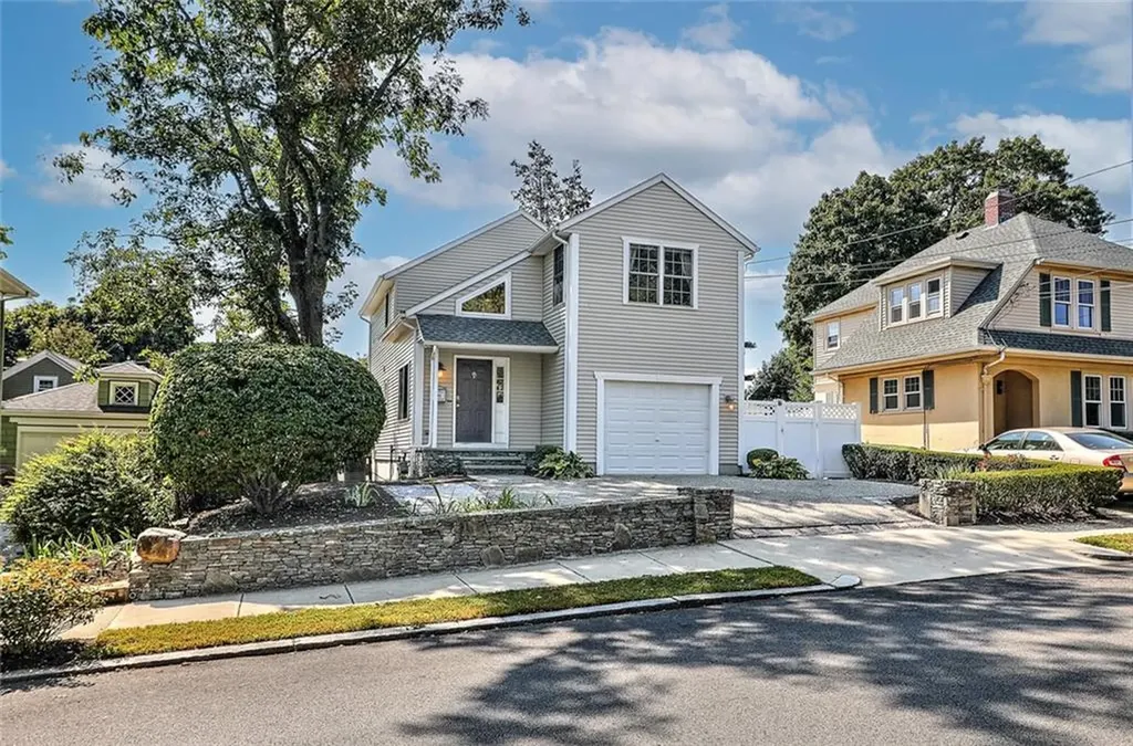 301 Rochambeau Avenue Providence RI 02906