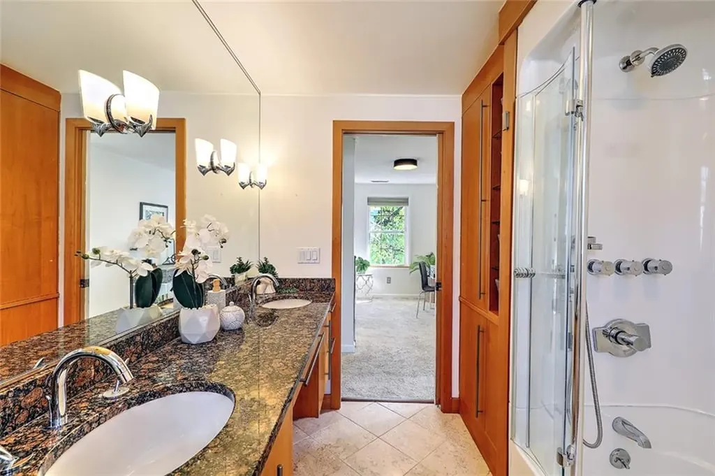 301 Rochambeau Avenue Providence RI 02906