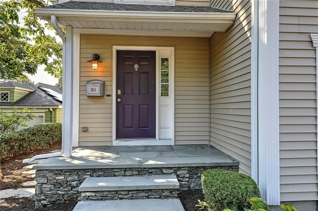 301 Rochambeau Avenue Providence RI 02906
