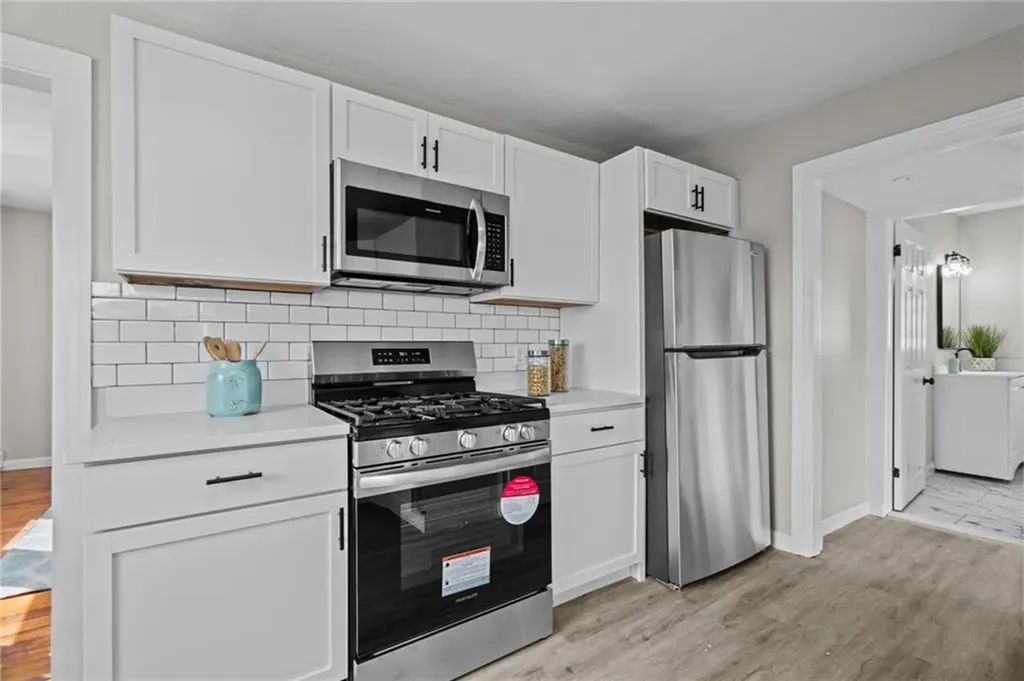 669 York Avenue Pawtucket RI 02861