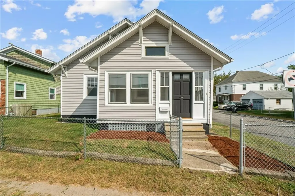 669 York Avenue Pawtucket RI 02861