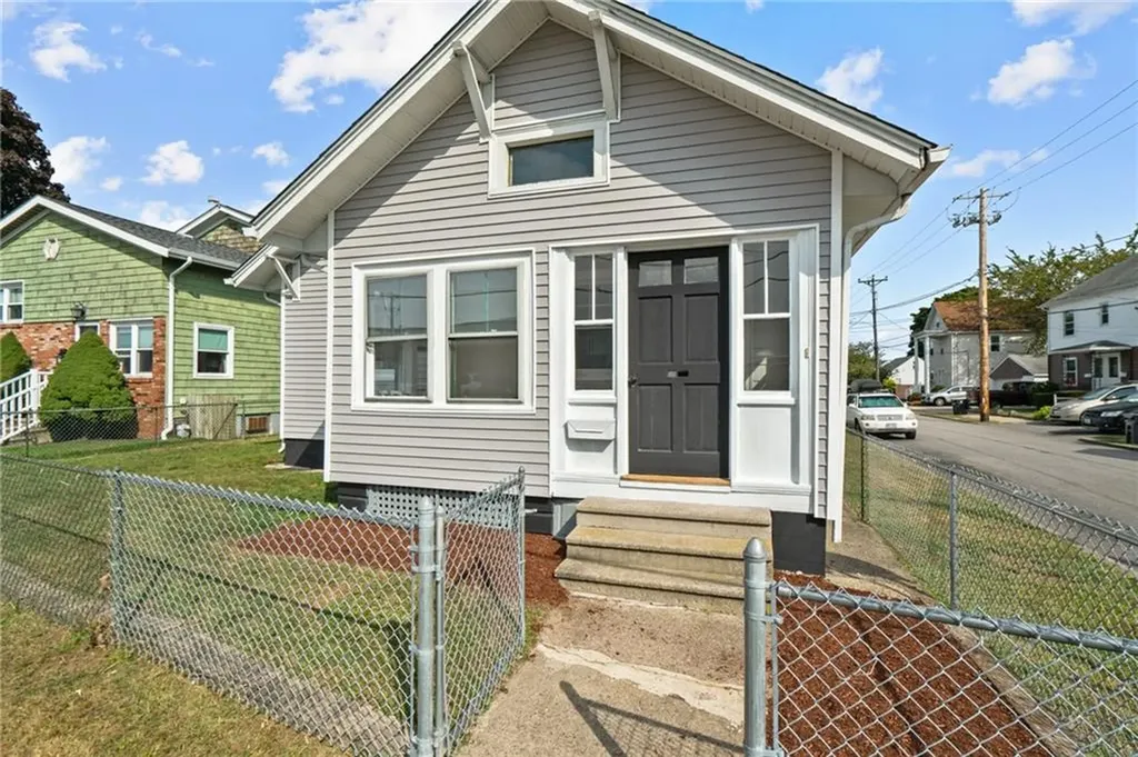 669 York Avenue Pawtucket RI 02861