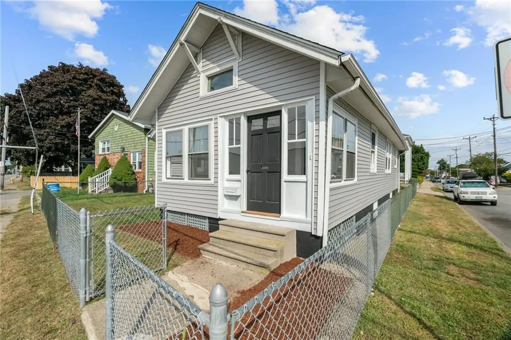 669 York Avenue Pawtucket RI 02861