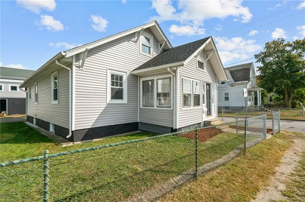 669 York Avenue Pawtucket RI 02861