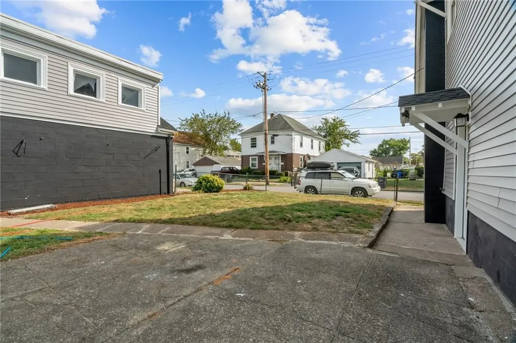 669 York Avenue Pawtucket RI 02861