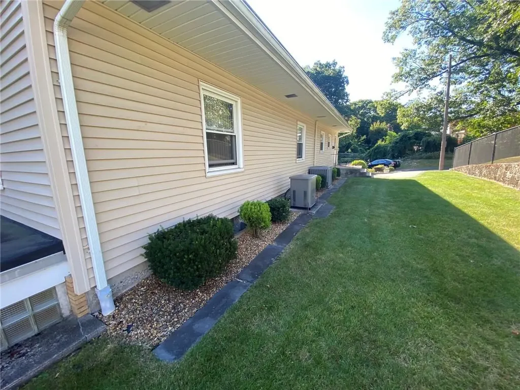 8 Fatima Drive North Providence RI 02904