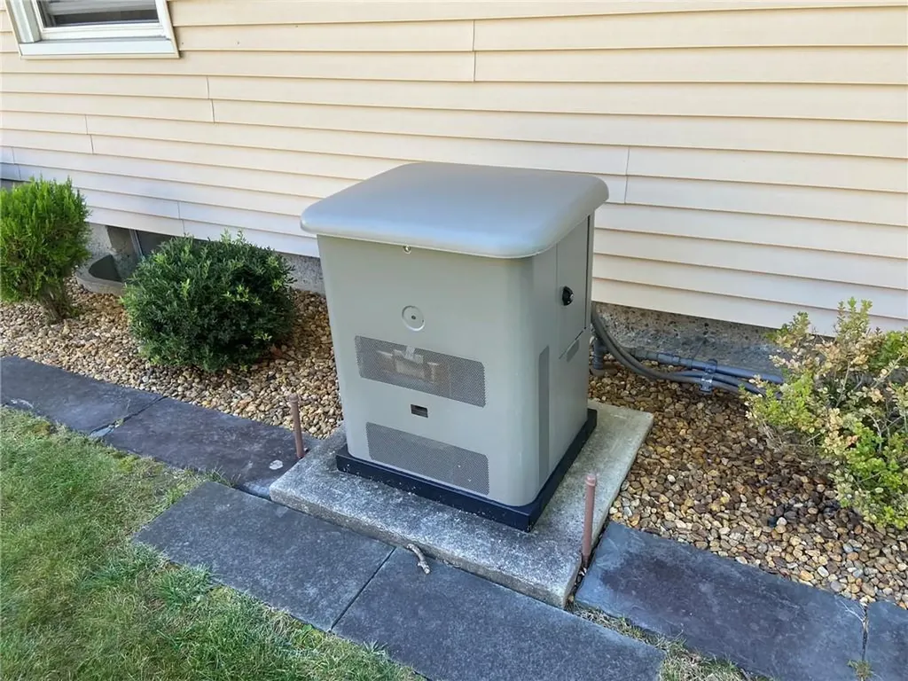 8 Fatima Drive North Providence RI 02904