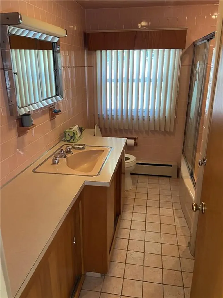 8 Fatima Drive North Providence RI 02904