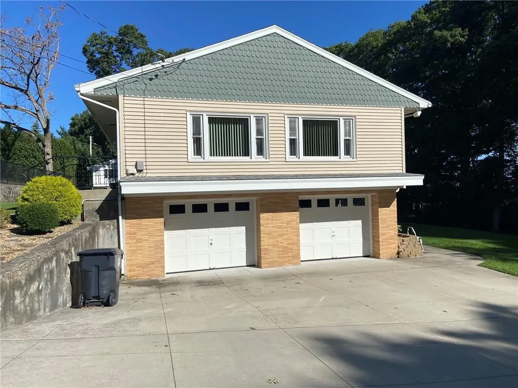 8 Fatima Drive North Providence RI 02904