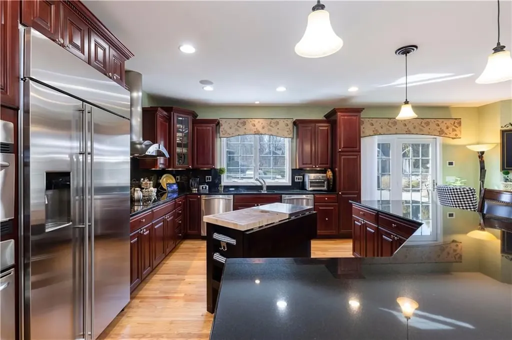 383 Ocean Road Narragansett RI 02882
