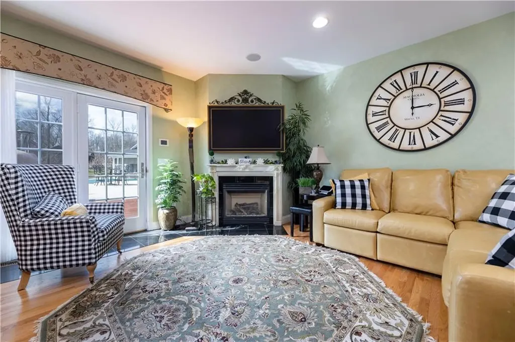 383 Ocean Road Narragansett RI 02882