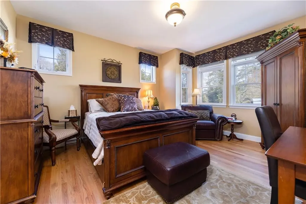 383 Ocean Road Narragansett RI 02882