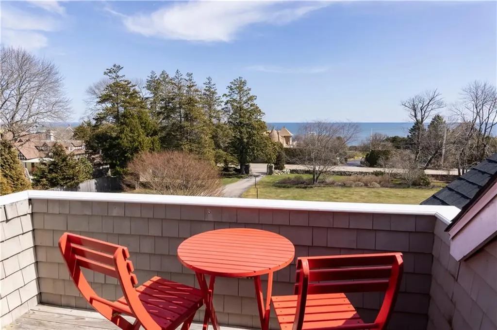383 Ocean Road Narragansett RI 02882