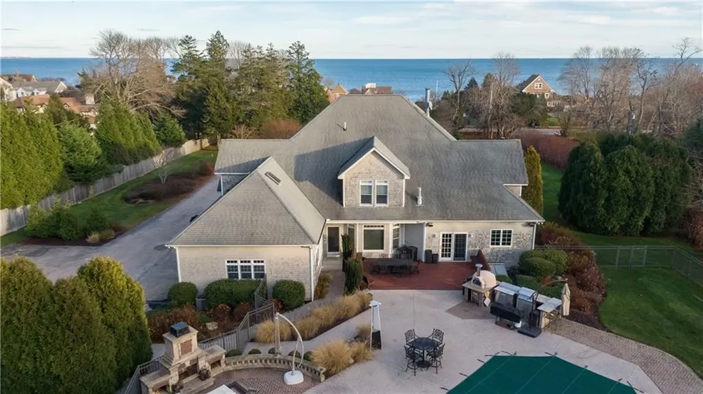 383 Ocean Road Narragansett RI 02882