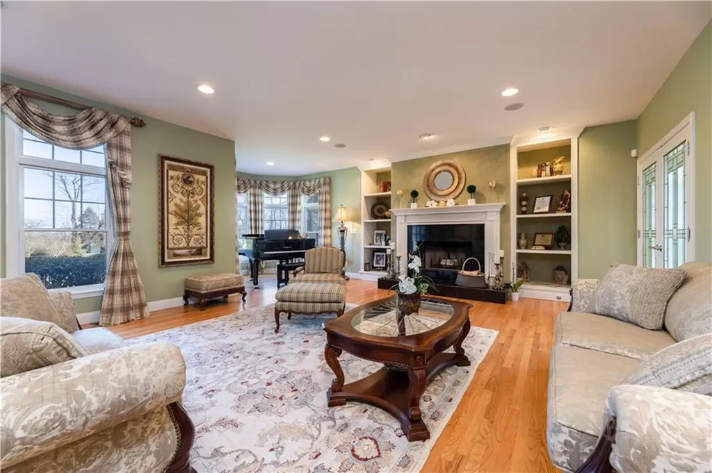 383 Ocean Road Narragansett RI 02882