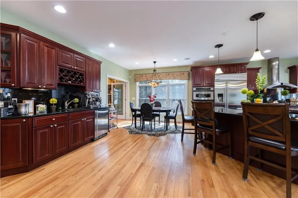 383 Ocean Road Narragansett RI 02882