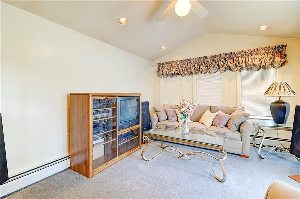 57 Pearl Avenue North Providence RI 02904