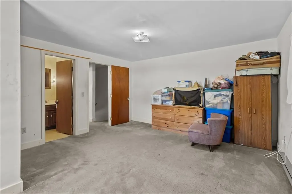 16 Race Street Middletown RI 02842