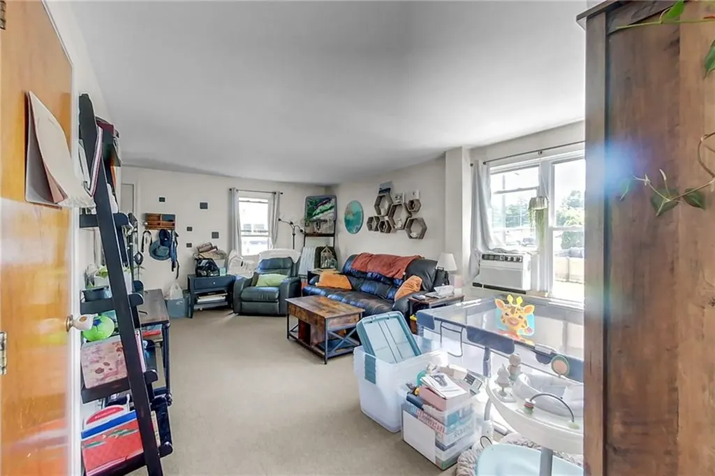 16 Race Street Middletown RI 02842