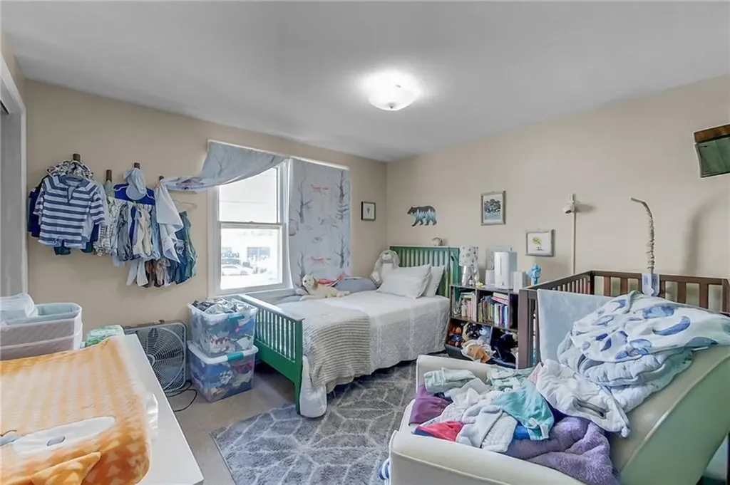 16 Race Street Middletown RI 02842