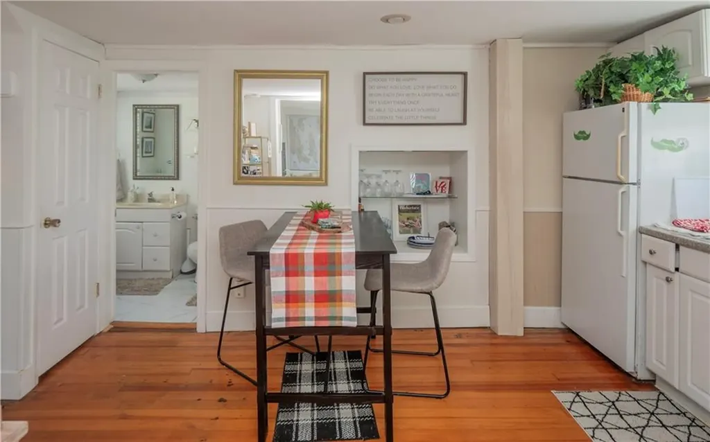 13 Carey Street Newport RI 02840