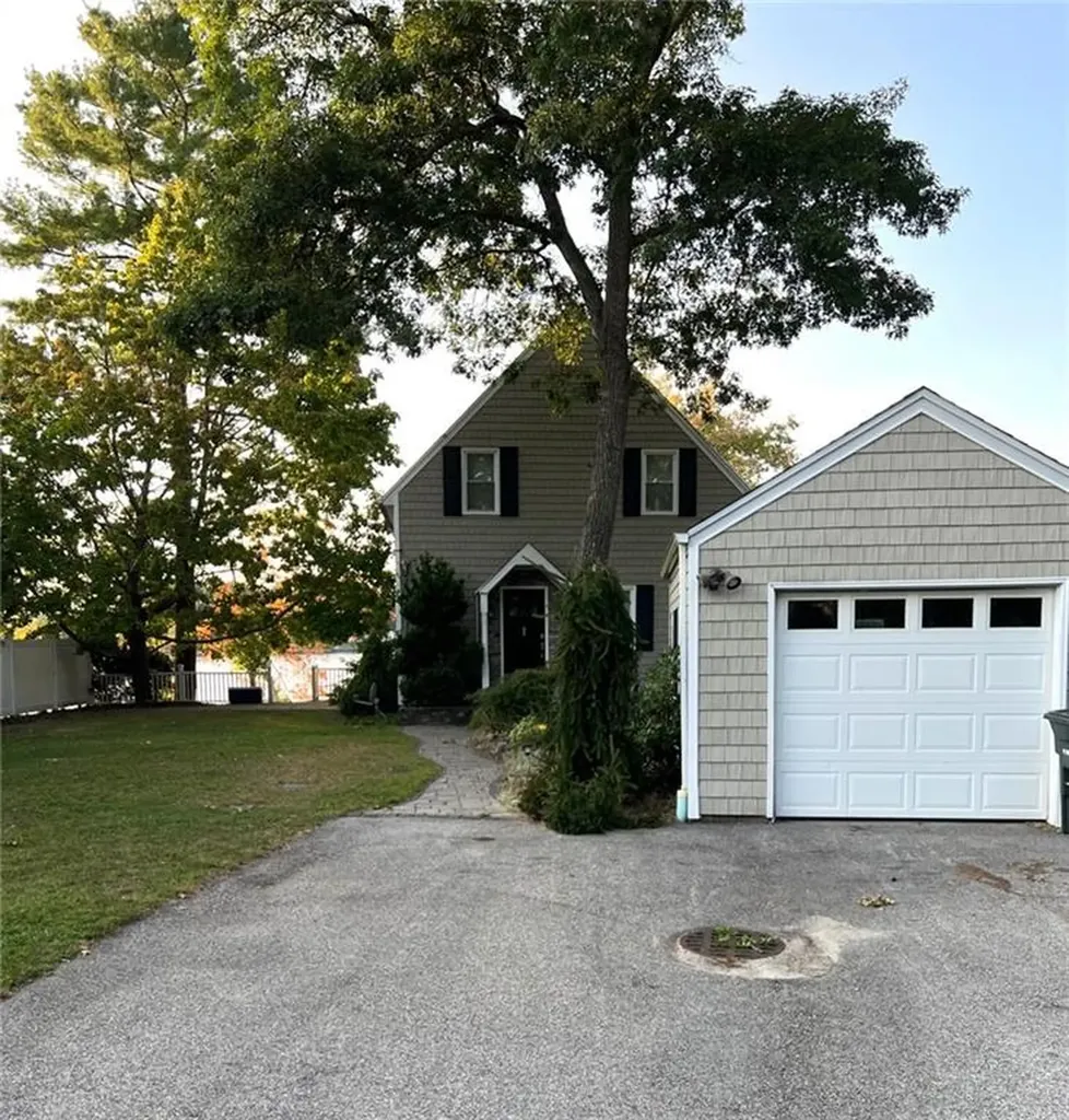 242 Shady Valley Road Coventry RI 02816