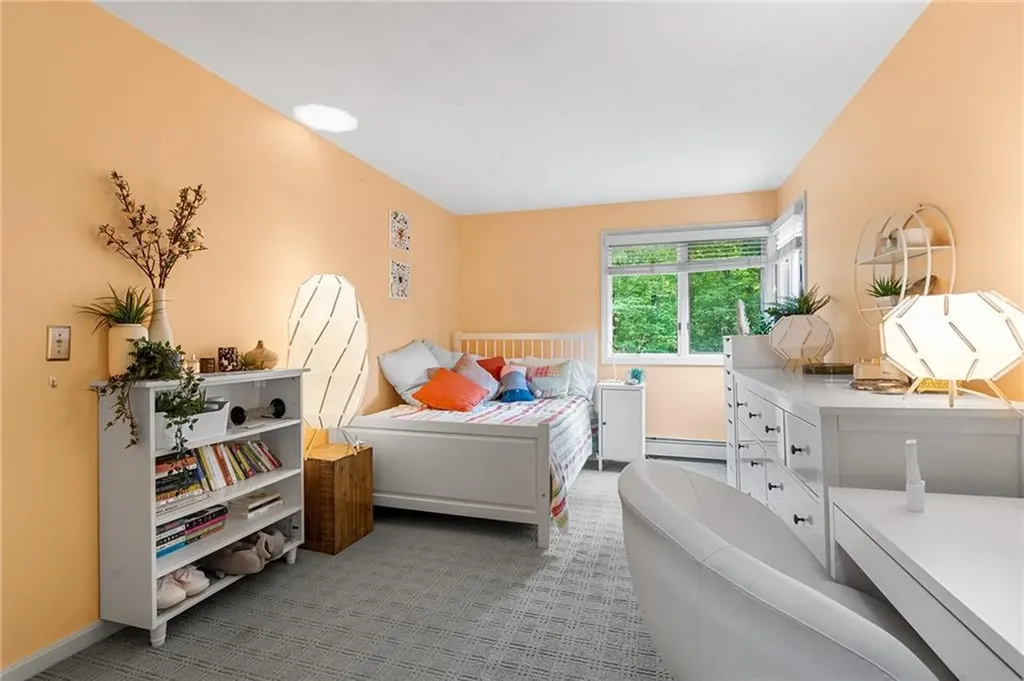 70 Mettatuxet Road Narragansett RI 02882