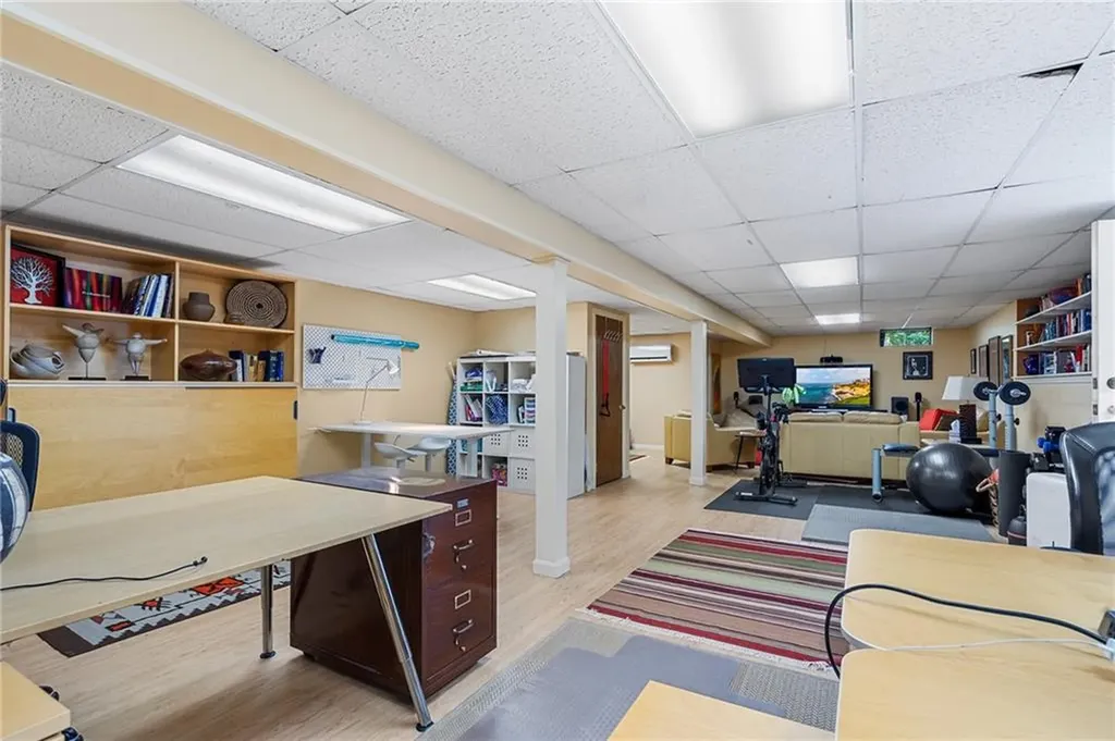 70 Mettatuxet Road Narragansett RI 02882