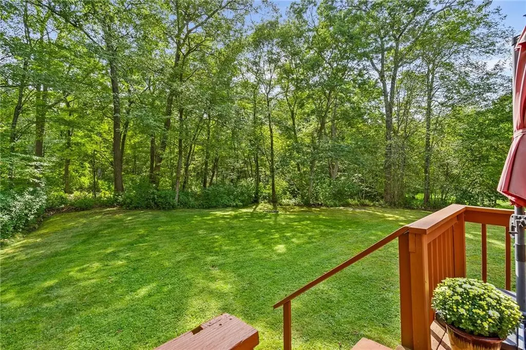70 Mettatuxet Road Narragansett RI 02882