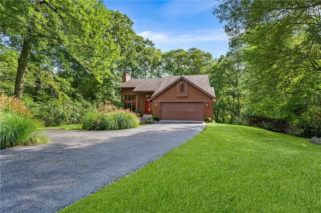 70 Mettatuxet Road Narragansett RI 02882