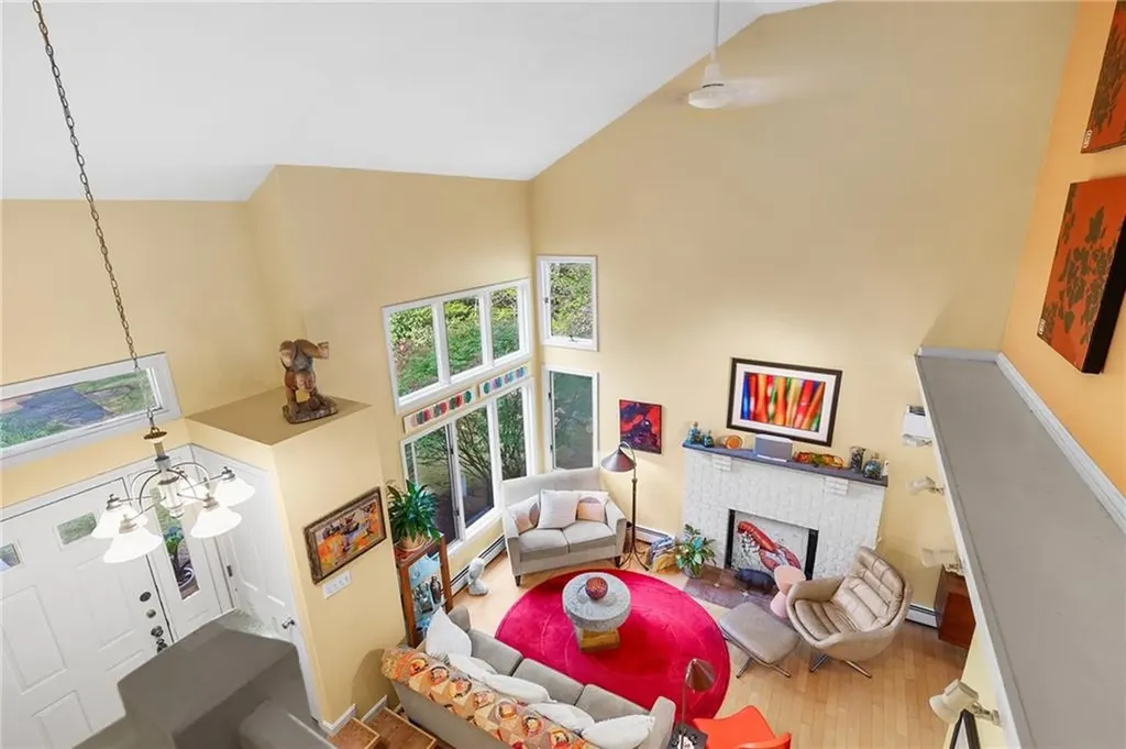 70 Mettatuxet Road Narragansett RI 02882