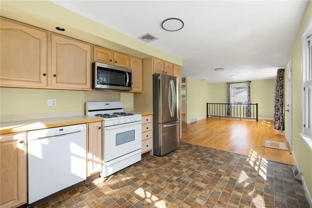 36 Wesleyan Avenue Coventry RI 02816