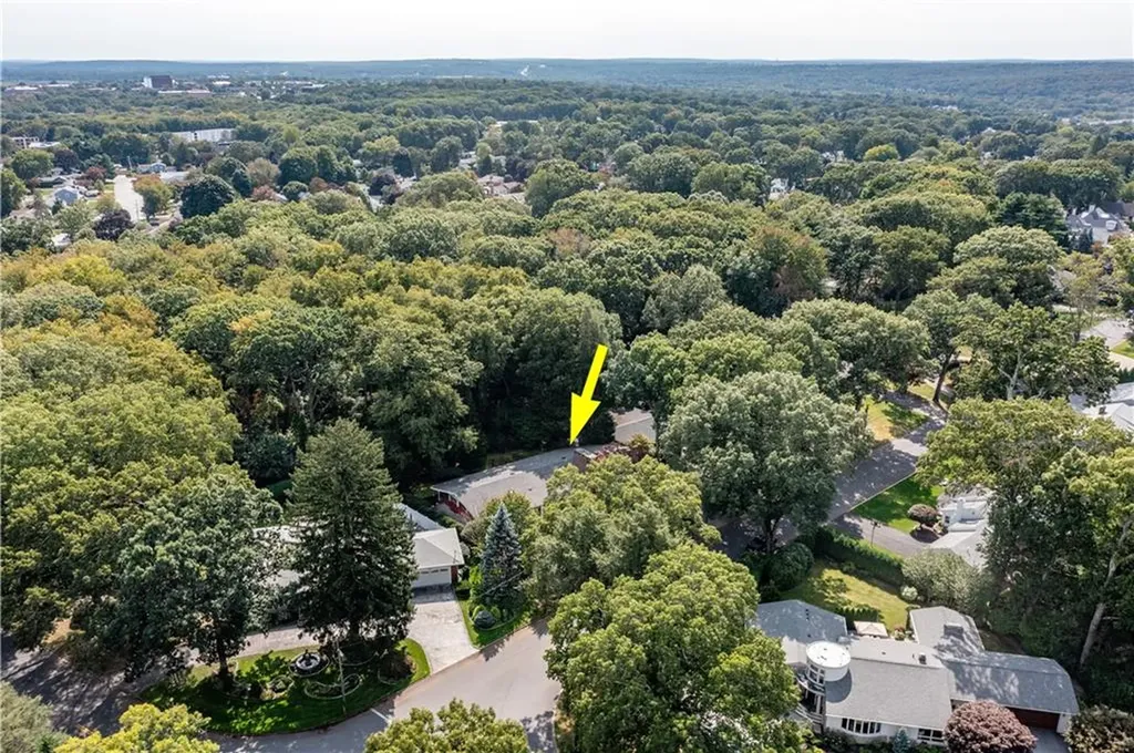 16 East Hill Drive Cranston RI 02920